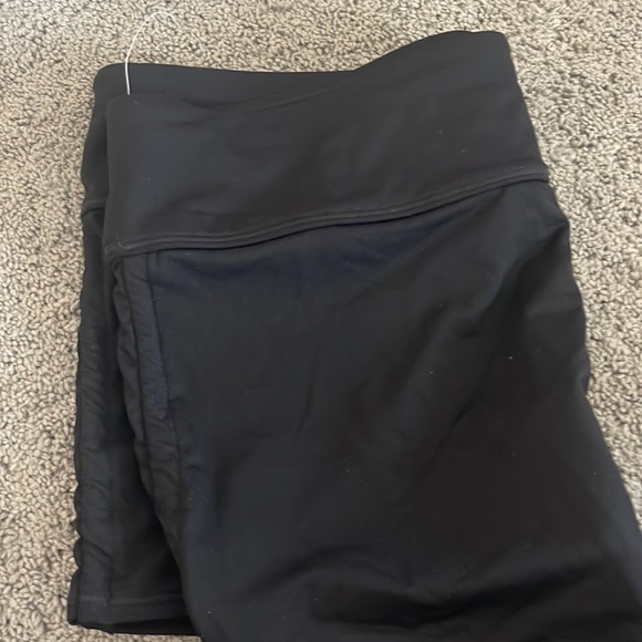 - ATHLETA SAND SPRINT SWIM LAND/ WATER SPORT SHORT BLACK NWT - Picture 3 of 5